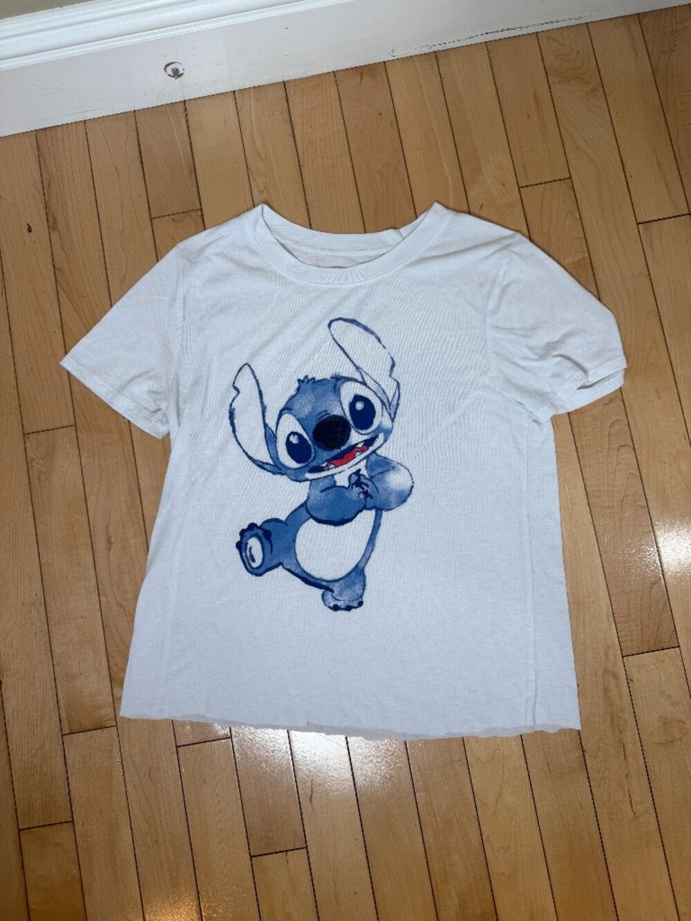 Disney Stitch  T Tee Shirt Cropped Raw Hem Size Medium
